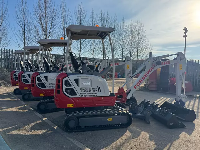 Mini Digger Hire Cotswolds