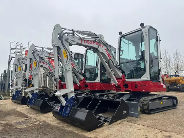 2.4 ton mini digger hire