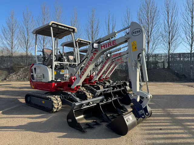 1.5 ton mini digger hire